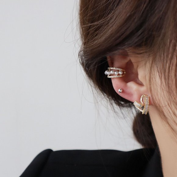 NEW 14K Gold Plated Diamond Heart Earrings a - Picture 4 of 7